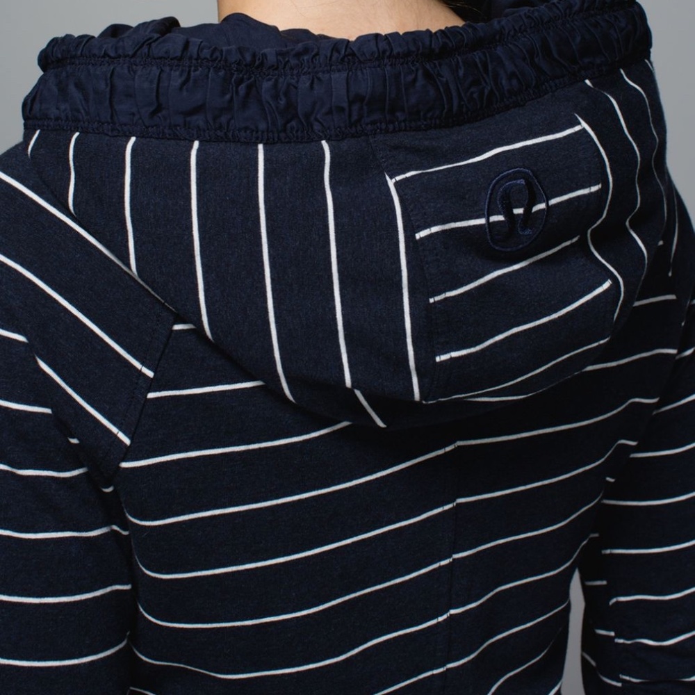 Lululemon Movement Jacket - Picture 5 of 11